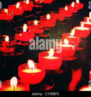 Candele votive Foto Stock