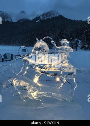 Sculture di ghiaccio, ghiaccio Magic Festival, il Lago Louise, Banff, Alberta, Canada Foto Stock