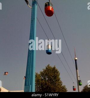 Gondole presso la Minnesota State Fair con lo spazio Tower, STATI UNITI D'AMERICA. Foto Stock