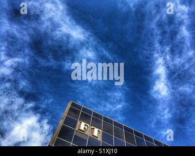 Il Financial Times uffici presso 1 Southwark Bridge di Londra, Inghilterra Foto Stock