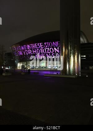 La mia notte la cattura del Wales Millennium Centre (in queste pietre orizzonti cantare) Foto Stock