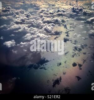 Nuvole e ombre, Mar dei Caraibi da 30.000 piedi Foto Stock