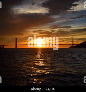 Golden Gate Bridge tramonto di San Francisco Foto Stock