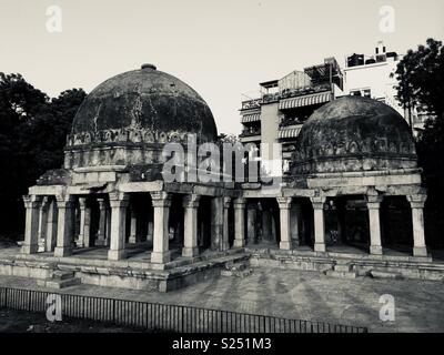 Edifici in Hauz Khas area di New Delhi, India Foto Stock