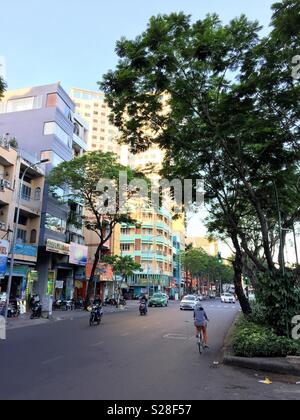 Inizio scena di strada nelle strade di Saigon. Foto Stock