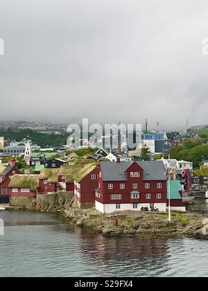 Una vista della penisola Tinganes a Tórshavn. Foto Stock