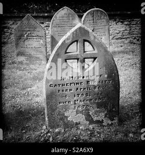 Vecchia lastra tombale, St Martins chiesa, Ancaster, Lincolnshire, Regno Unito. Foto Stock