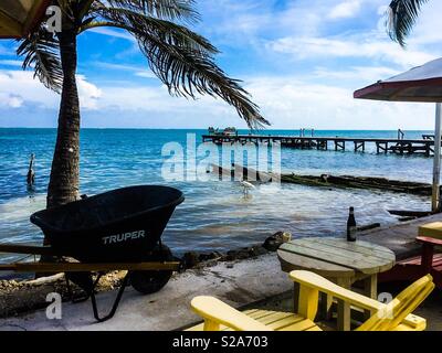 Andare lento, vivere la buona vita, Caye Calker Foto Stock