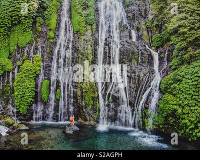 A caccia di cascate Foto Stock