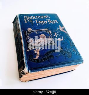 Andersen di libro da favola. Libro antiquario con coperchio ornamentale. Foto Stock