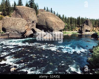 Spokane fiume che scorre attraverso lo stato Riverside Park Bowl & brocca Foto Stock