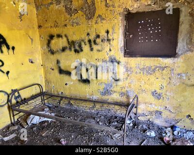 Vecchia cella di prigione nel mezzo di un campo di Chillicothe Texas Foto Stock