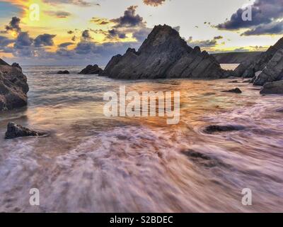 Marea a Marloes Sands, Pembrokeshire, West Wales, verso la fine di settembre. Foto Stock