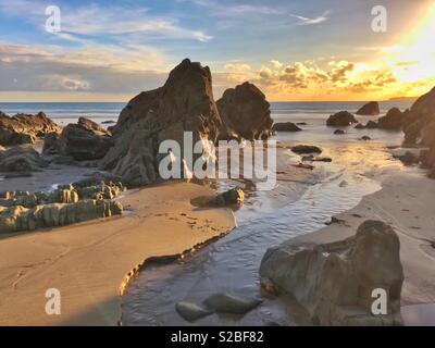 Marloes sands, Pembrokeshire, West Wales, tarda sera di settembre marea. Foto Stock