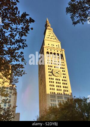 Il Met Life torre presso One Madison Ave., frontiere Madison Square Park al ventitreesimo St., New York, Stati Uniti d'America Foto Stock