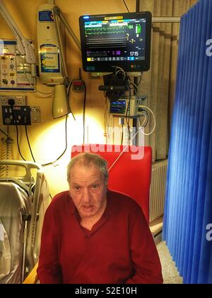 NHS il recupero del paziente da un attacco di cuore Foto Stock
