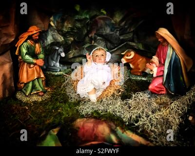 Scena della Natività in una casa di città del Messico Foto Stock