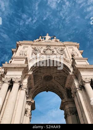 Arco De la Rua Augusta a Comércio plaza Lisbona Foto Stock