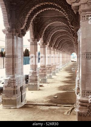 Splendide colonne al tempio di Akshardham in New Jersey, STATI UNITI D'AMERICA Foto Stock