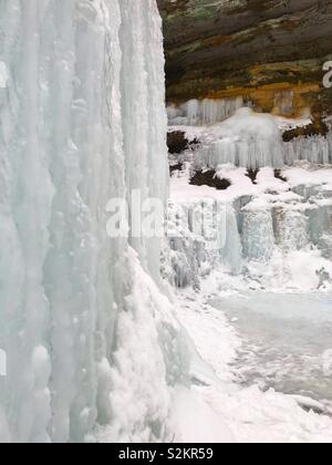 Formazioni di ghiaccio a Devil's conca in Menomonie, Wisconsin Foto Stock