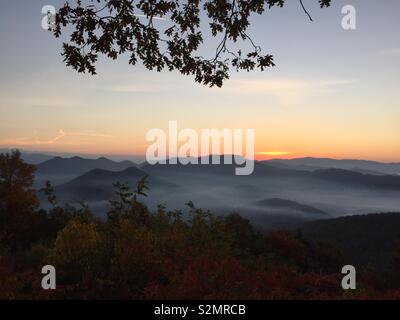 Appena prima del tramonto su una valle del Joyce Kilmer-Slickrock deserto Foto Stock