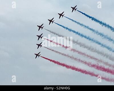 Le frecce rosse volare in formazione Foto Stock