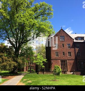 Una vista di primavera a Mount Holyoke College, South Hadley, Massachusetts, Stati Uniti Foto Stock