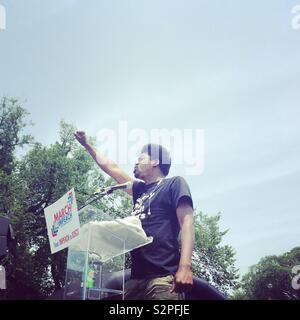 Il 2 giugno 2019, a Washington, Stati Uniti. Un uomo parla a livello nazionale da marzo a Impeach Donald Trump. Foto Stock