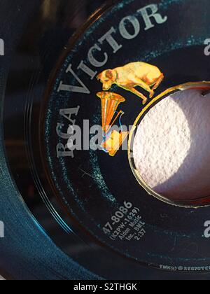 Chiudere fino a 45 RPM, RCA Victor Record di vinile a partire dagli anni sessanta, STATI UNITI D'AMERICA Foto Stock