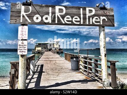 Rod Reel e Fisherman's Pier su Anna Maria Island - Florida Foto Stock