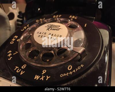 Close up del Rotary telefono dial prop dalla perfezione del Amazon televisione mostra il meraviglioso Sig.ra Maisel, STATI UNITI D'AMERICA Foto Stock