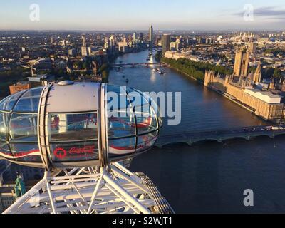 Coca Cola London Eye Tamigi Londra vista sullo skyline Foto Stock