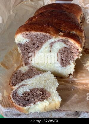 Natale rumeno pane dolce, Cozonac Foto Stock