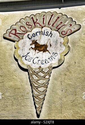 Roskilly's Cornish Gelati pubblicità a parete a Port Isaac - Cornwall Regno Unito Foto Stock