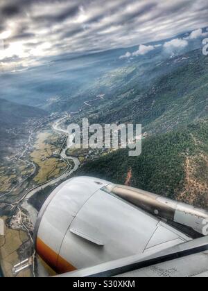 Sorvolando il Bhutan. Foto Stock