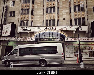 Il Gioco Che Va Storto Al Duchess Theatre, West End, Londra, Inghilterra Foto Stock