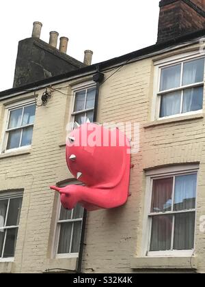 Questa lumaca a occhi uno è stata progettata da Emma Fish. Conch è stata una mostra nel Brighton Snail Trail nel 2018 e ora risiede su un muro a Gardner St Foto Stock