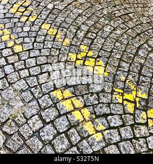 Vecchia strada acciottolata francese. Foto Stock