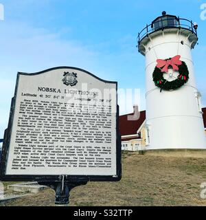 Segno che descrive la storia del faro di Nobska, Falmouth, Cape Cod, Massachusetts, Stati Uniti Foto Stock