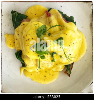 Uova Benedetto per la colazione. Foto Stock