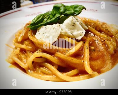 Deliziosa pasta milanese Foto Stock