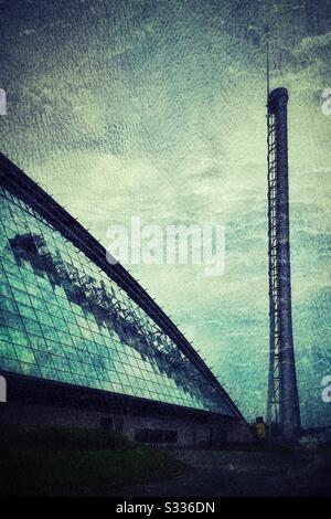 Glasgow Science Centre e Glasgow Tower sul fiume Clyde a Glasgow, Scozia. Foto Stock