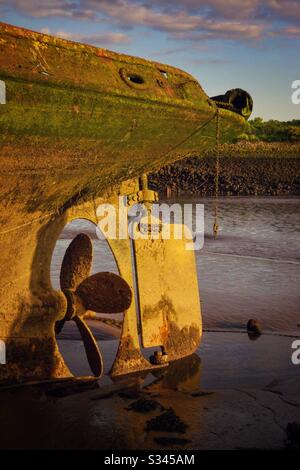 Relitti a Bowling Harbor, Clydebank, Scozia. Foto Stock