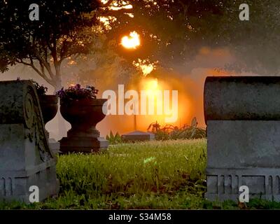 Urne nel Giardino, Magnolia Cemetery, Mobile Alabama Foto Stock