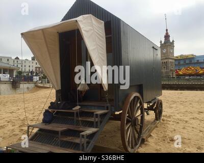 Sauna della macchina da bagno in mare di Haeckel, sulle spiagge principali di Margate Foto Stock