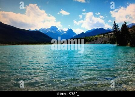 Viaggiare Alberta, Canada, Gap Lake, Windtower, Mt Lougheed, paesaggio, natura selvaggia, wilds, Canadian Rockies, aspro, natura Foto Stock