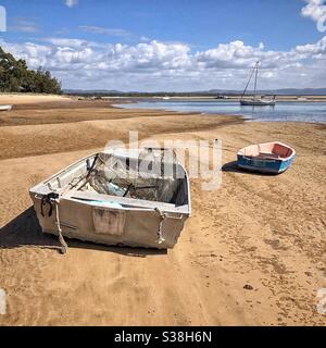 Agnes Waters 1770 Beach Fraser Coast Queensland Australia barche sulla spiaggia Foto Stock