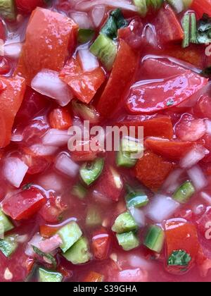 Foto ravvicinata di Pico de gallo appena fatto Foto Stock