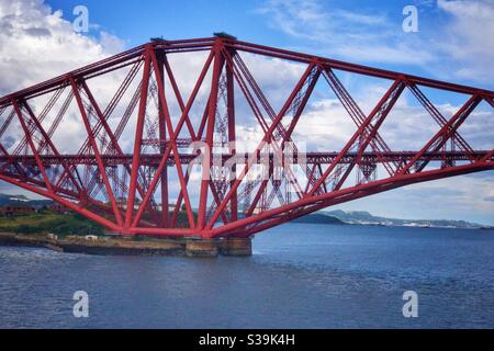 Forth ponte sul fiume Forth a Edimburgo, Scozia. Foto Stock
