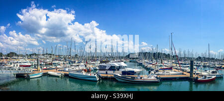 La Trinité-sur-Mer marina in Bretagna Foto Stock